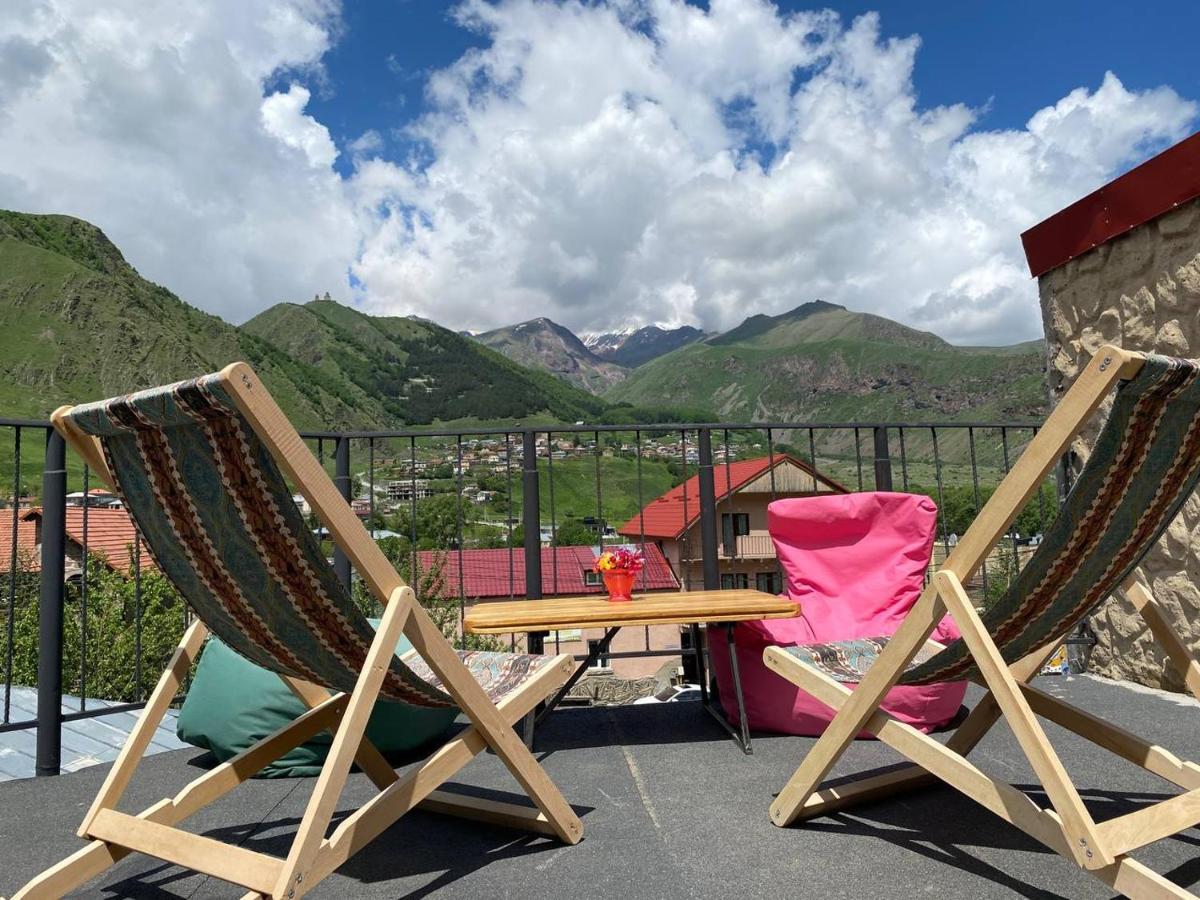 Готель Four Season In Kazbegi Екстер'єр фото