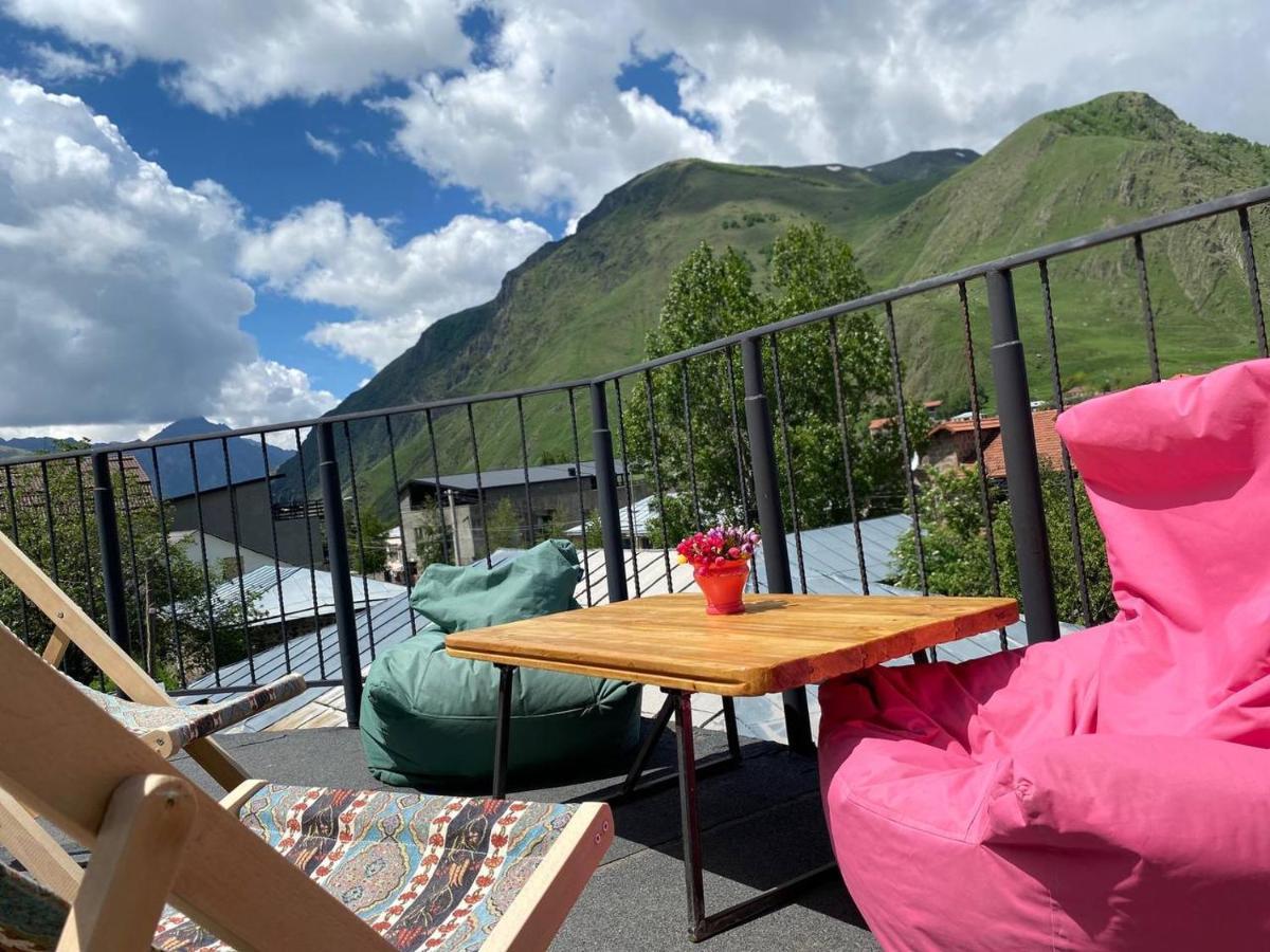 Готель Four Season In Kazbegi Екстер'єр фото