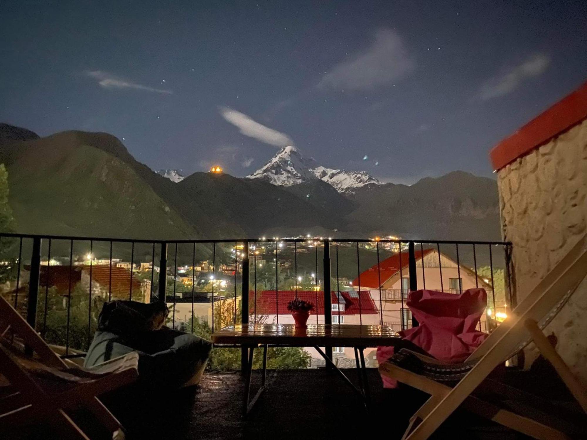 Готель Four Season In Kazbegi Номер фото