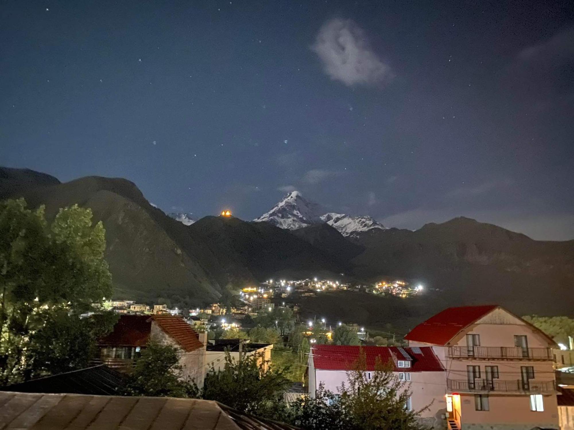 Готель Four Season In Kazbegi Номер фото