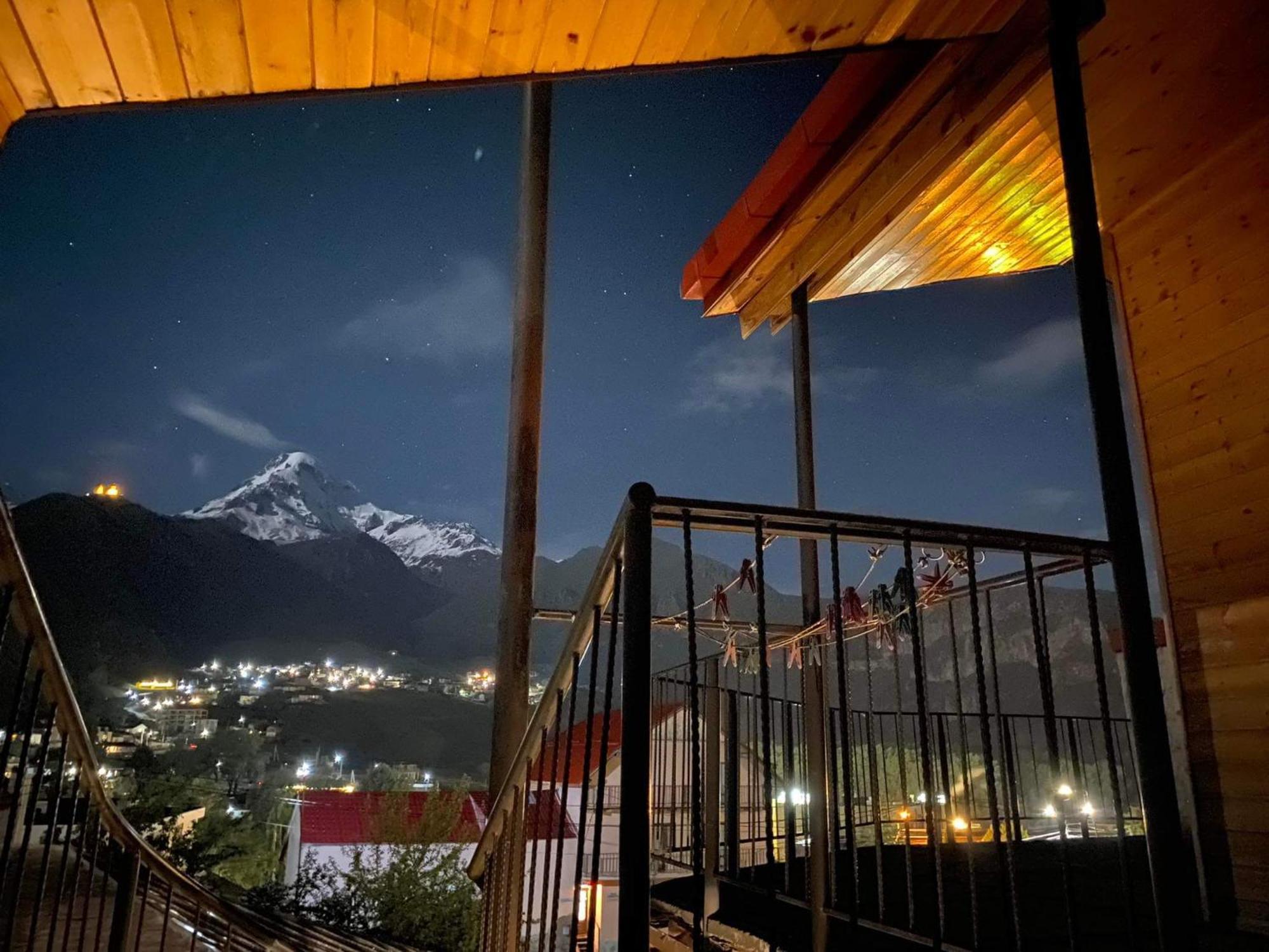 Готель Four Season In Kazbegi Номер фото