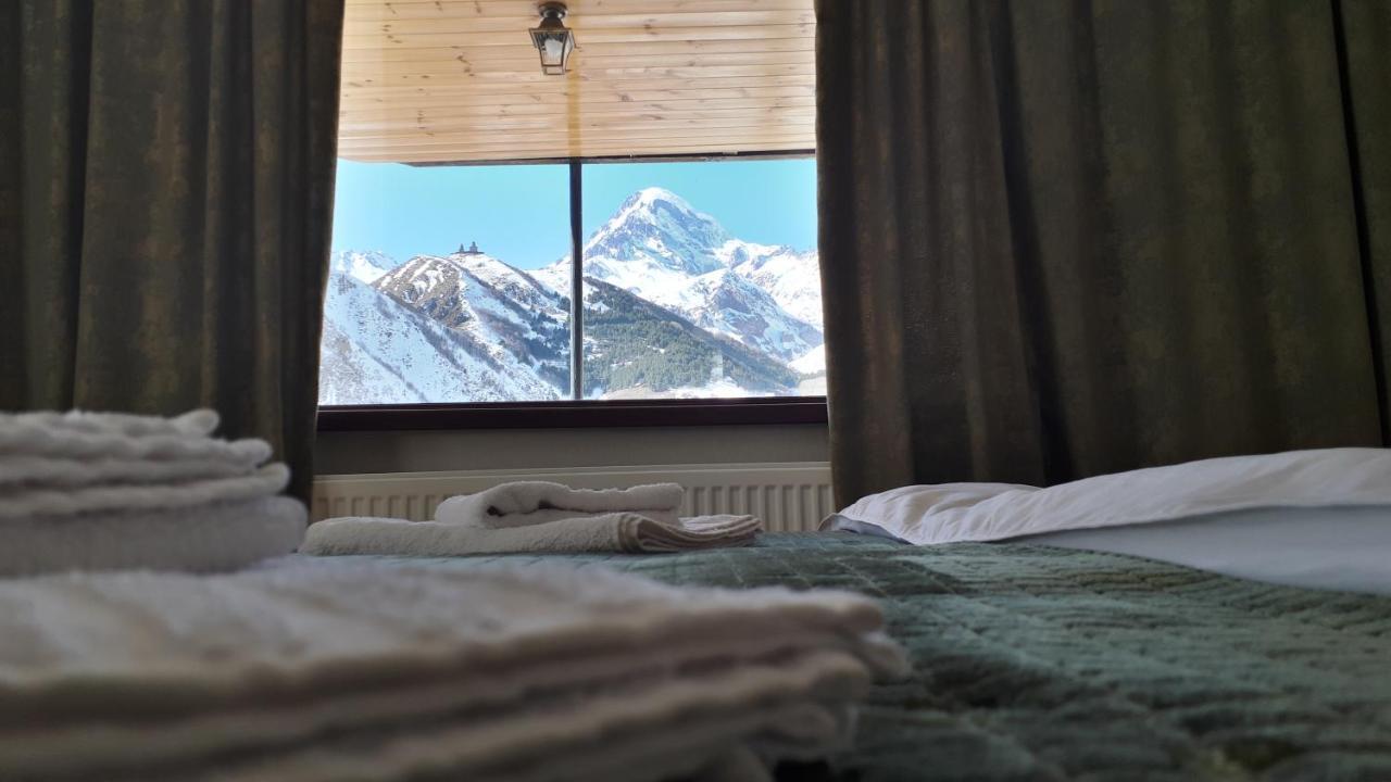 Готель Four Season In Kazbegi Екстер'єр фото